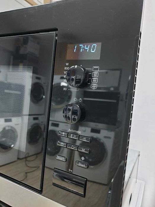 17L - 600мм - Miele M6032 Микровълнова Фурна с Грил за Вграждане