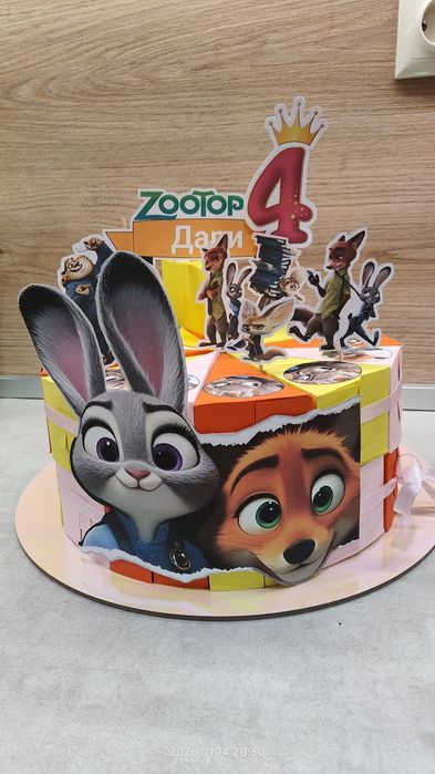 Картонени торти за празници