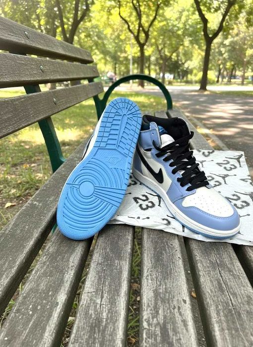 Adidasi Nike Jordan 1 High University Blue - Produs Unisex Premium