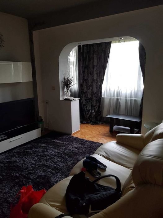 Apartament 3 camere de inchiriat