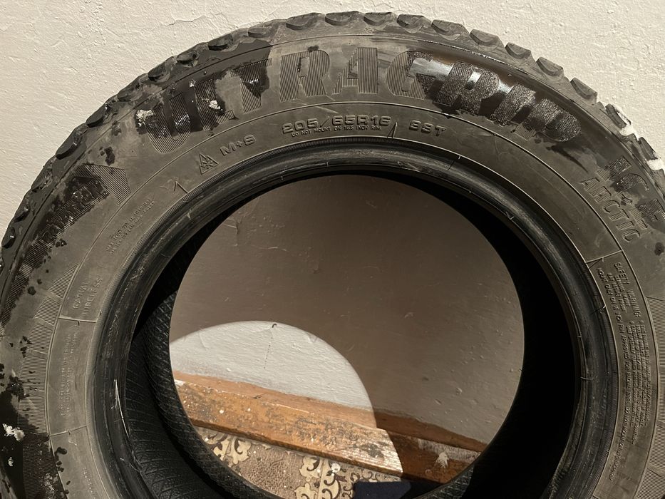 Зимние шины Goodyear