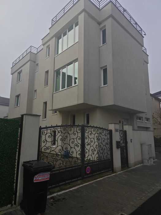 Еднофамилна жилищна сграда Приморско