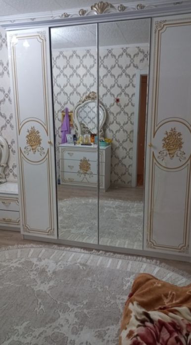 Спальный гарнитур сатылады