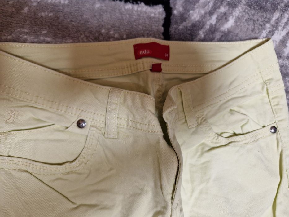 Blugi 3/4,material bun