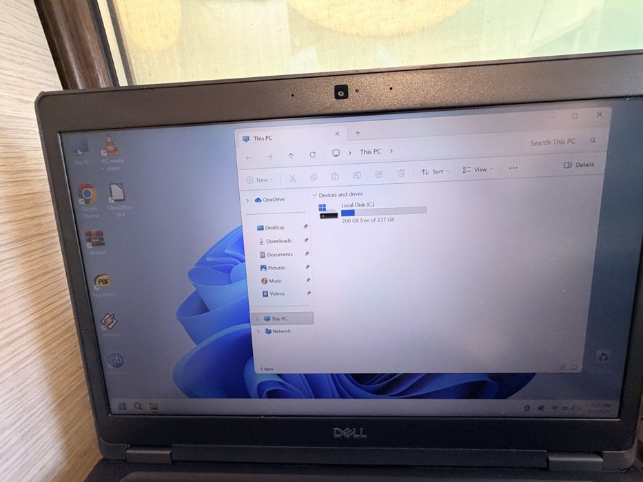 Laptop  Dell i5 gen 8 -a  8 giga ram ddr4 ssd 256 - 700 ron