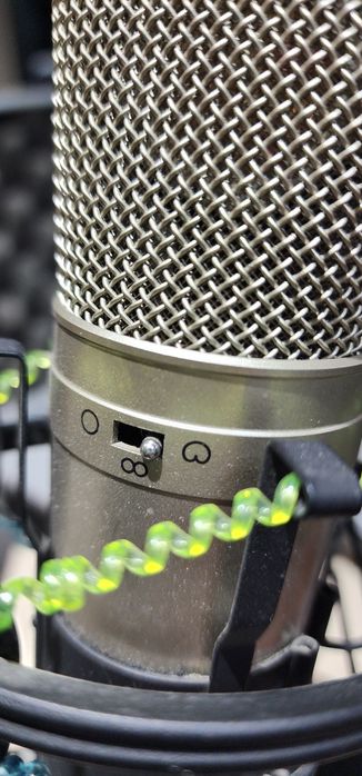 Behringer B2 Pro