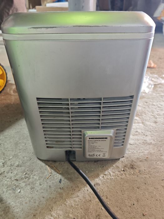 Aparat de gheață Heinner HIM-120S