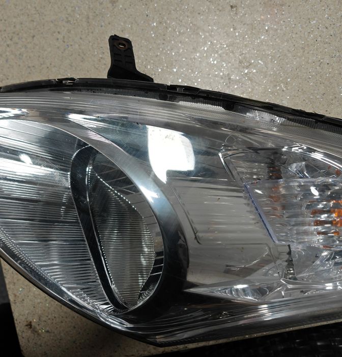 Far dreapta stanga Suzuki Swift 3 european