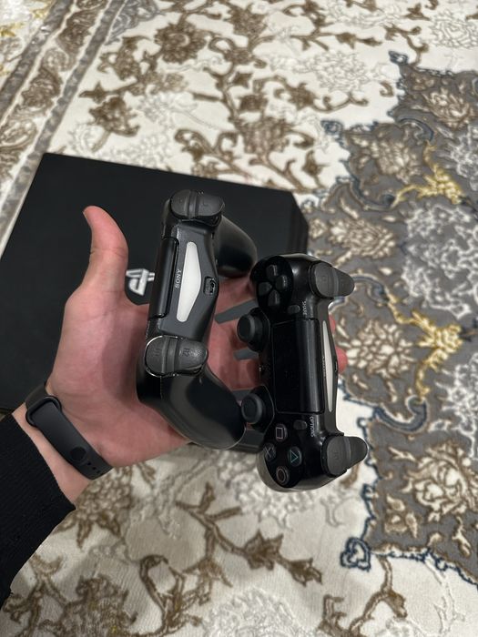 Playstation 4 pro original 2 ta джойстик