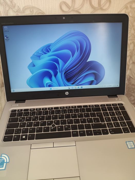 HP elitebook 850 G3 i7