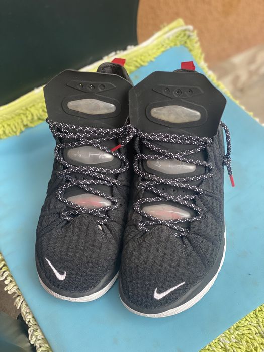 Adidași NIKE LEBRON 18