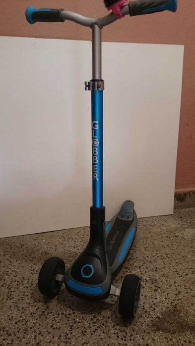 Тротинетка GLOBBER ULTIMUM и тротинетка ORBIT BYOX