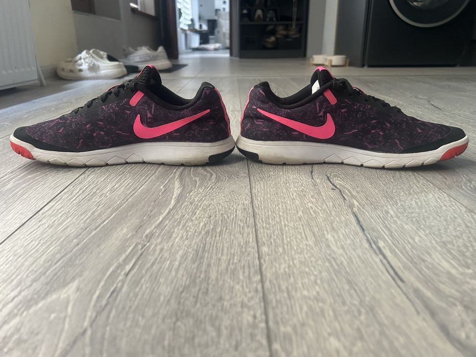 Маратонки Nike Flex Experience RN 5
