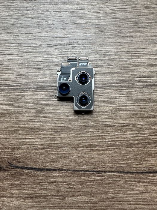 Vand camera spate tripla originala iphone 11 Pro