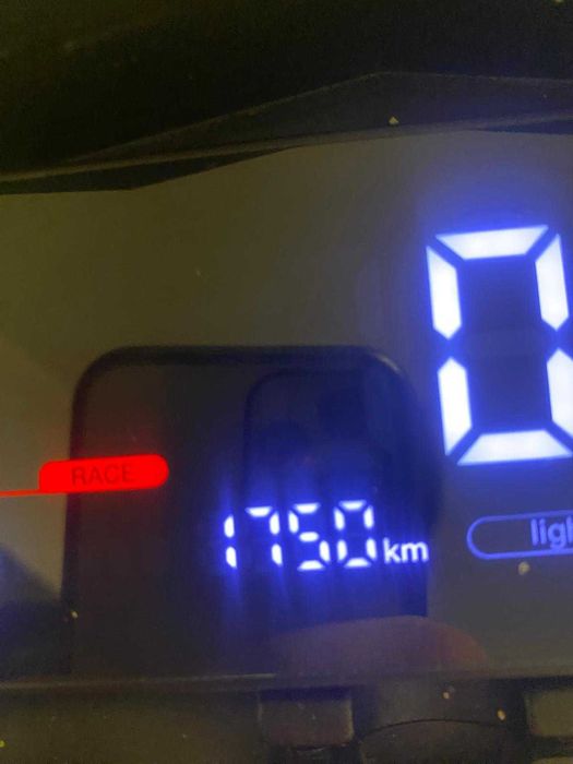 Trotinetă Electrică Kuking G2 – 1750 km – Stare foarte bună