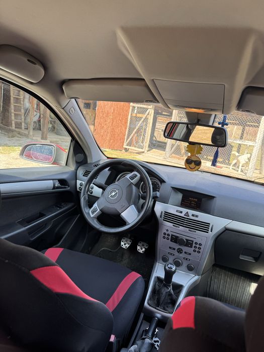 Vand opel astra h 1.6 benzina +gpl