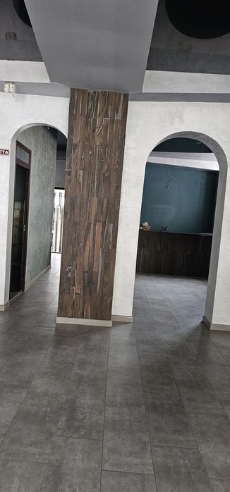 Spațiu comercial de închiriat în centrul pietonal din Târgu Ocna