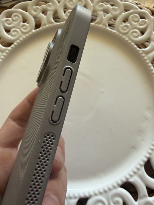 Кейс за IPhone 16 Pro