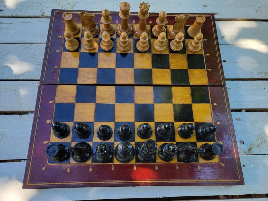 #3 Стар дървен шах