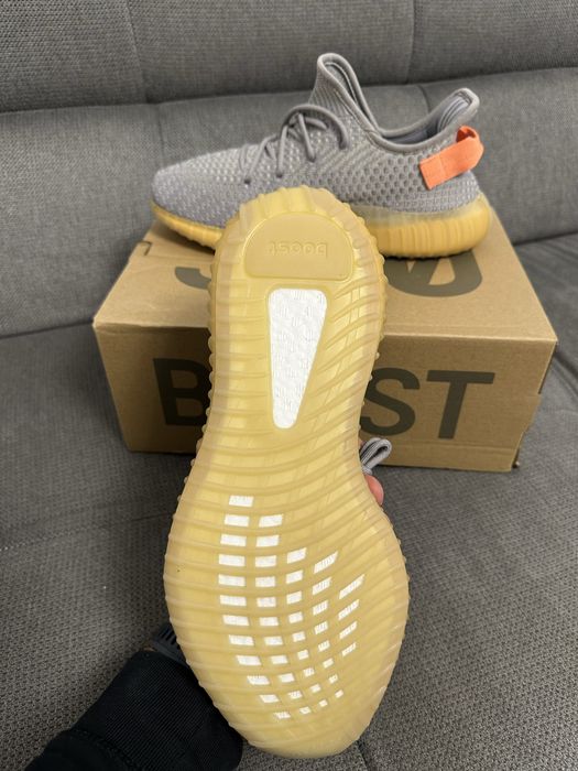 Yeezy Boost 350 V2