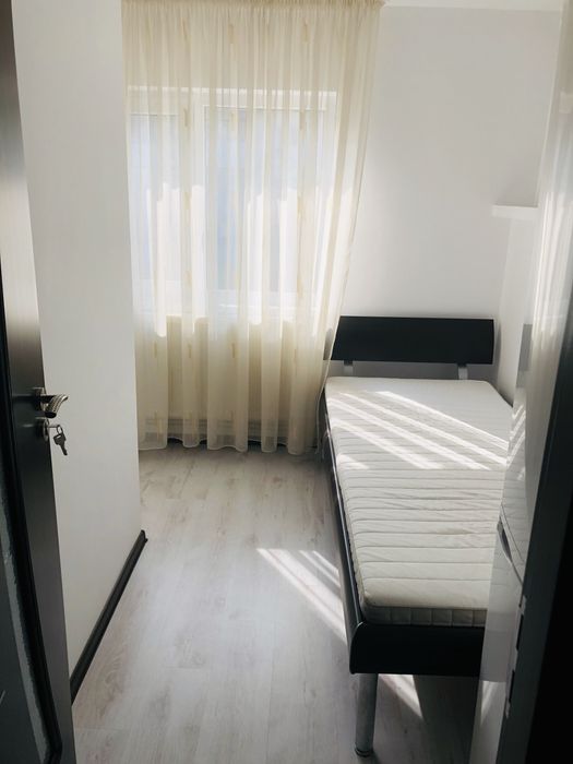 Închiriez garsoniera