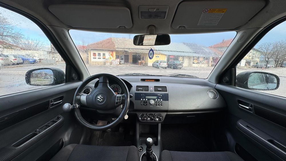 Продавам Suzuki Swift 1.3 бензин