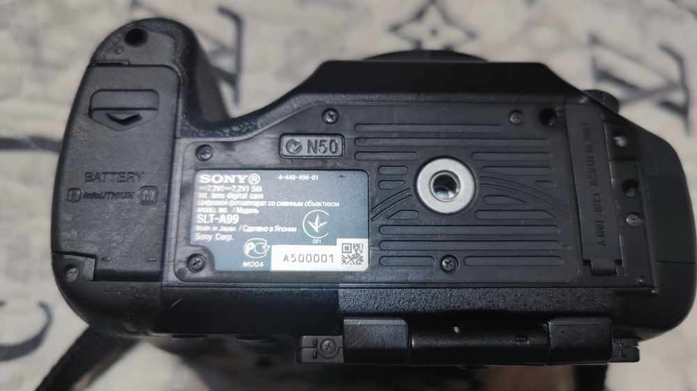 Sony Alpha SLT-A99 плюс крутые объективы.