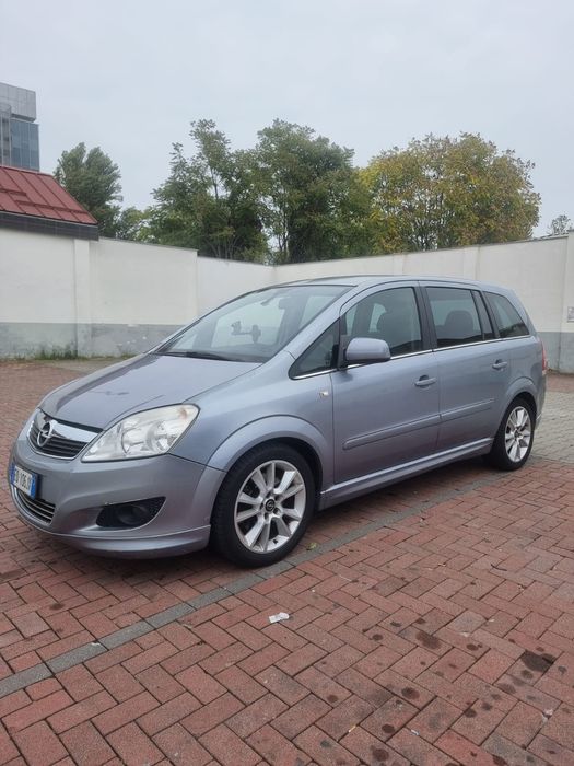 Opel zafira 7 locuri an 2010 euro5