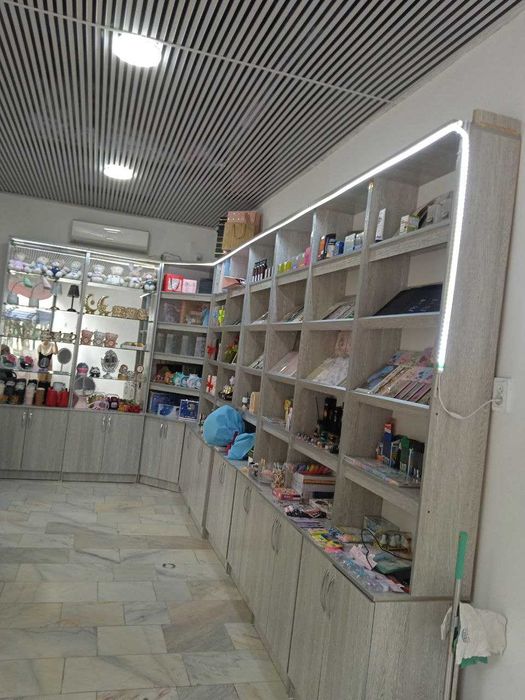 Magazin uchun tayyor mebel