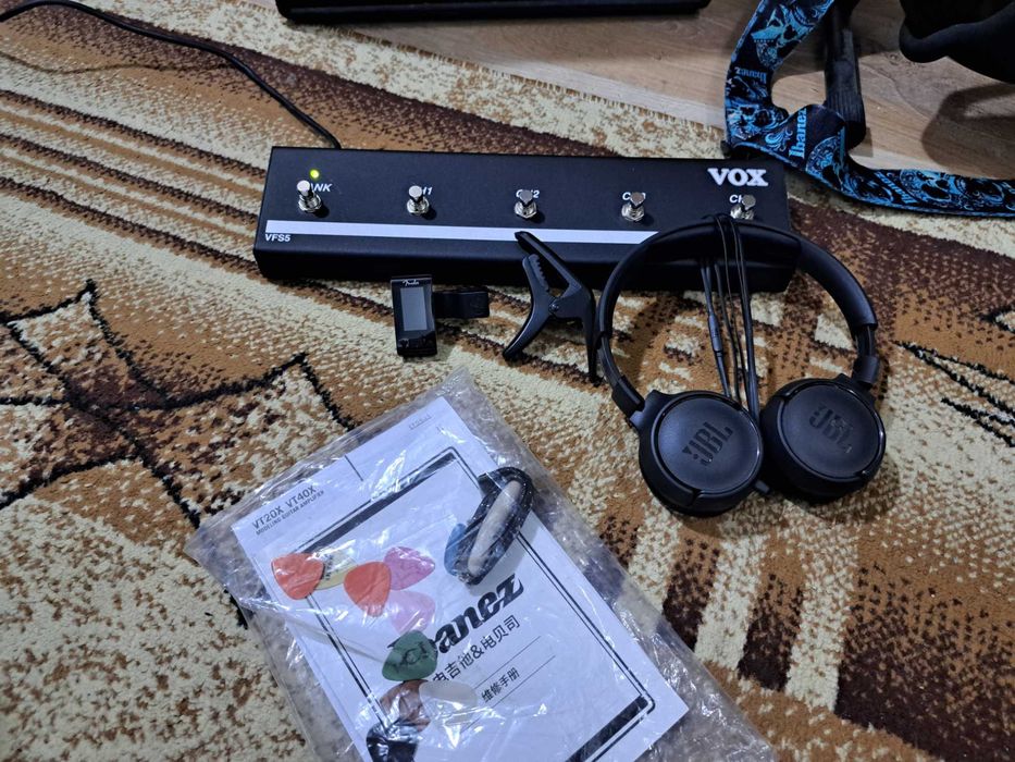 Ibanez gio GRGR131EX BKF ,VOX VT20X ,VOX VFS5 + калъф и още