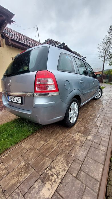 De vânzare OPEL ZAFIRA B