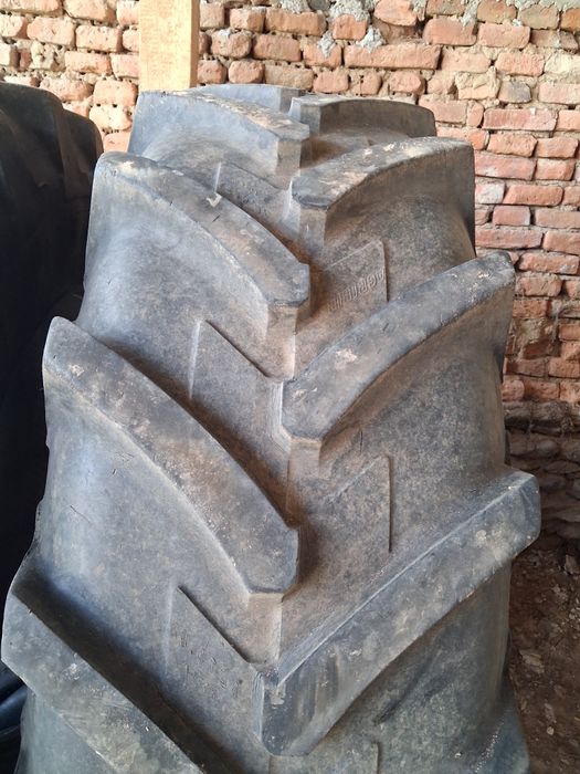 Anvelope  tractor 18,4R34 uzura 20%