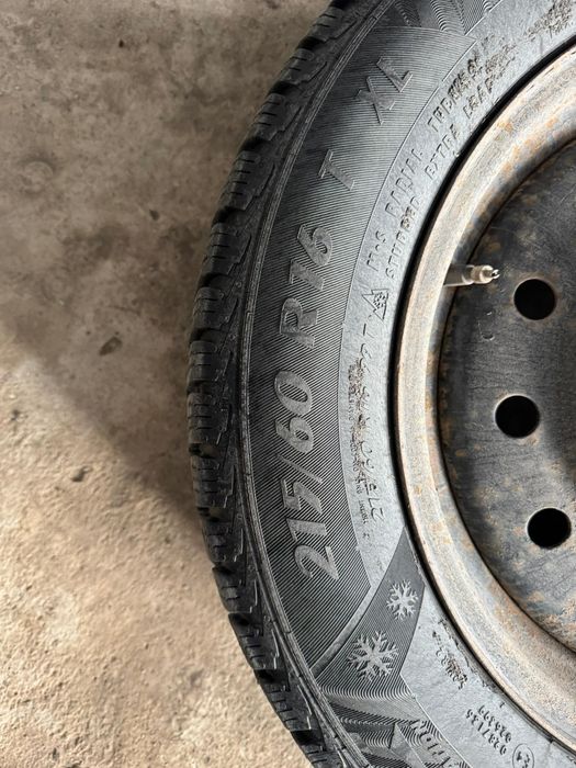 Продам 4 зимних колеса с дисками