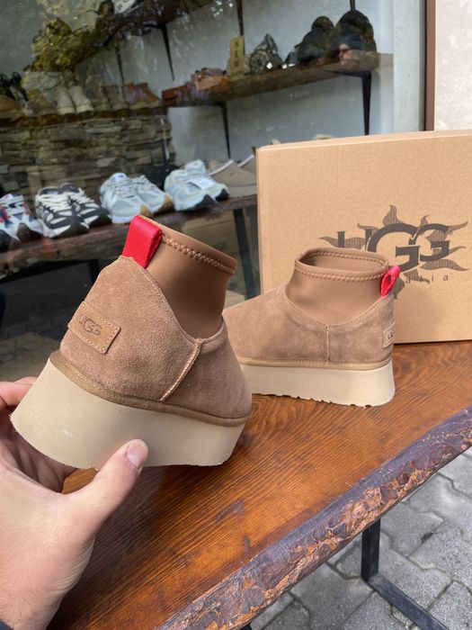 Ugg mini dipper boots