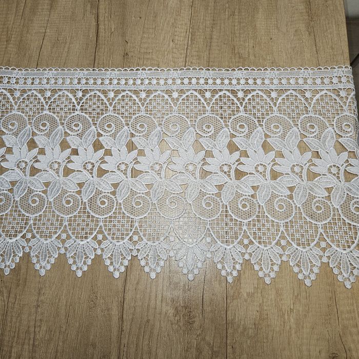 Кружево для скатерти и штор