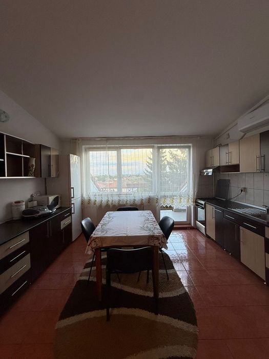 Inchiriez Apartament