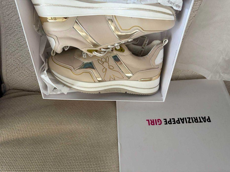 DESIGUAL нови сникерси платформа