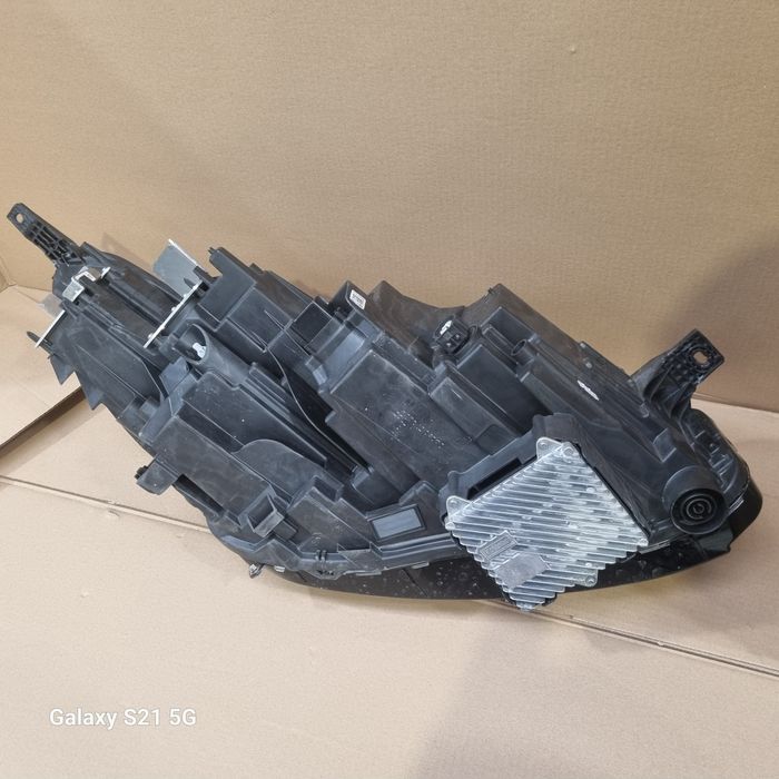 Far stanga full led Ford kuga 3 facelift  2025 cod PV4B-13E017-AF