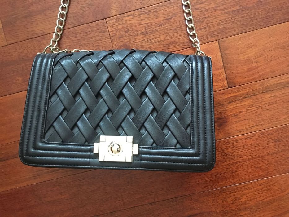 Модная чёрная сумка