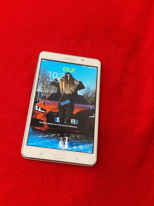 Tableta Samsung Tab 4 cu android 4.4