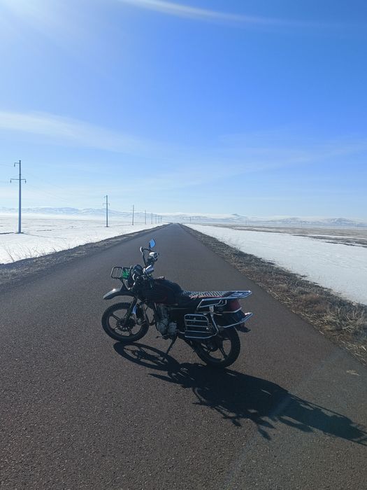 Продам мотоцикл 200 куб