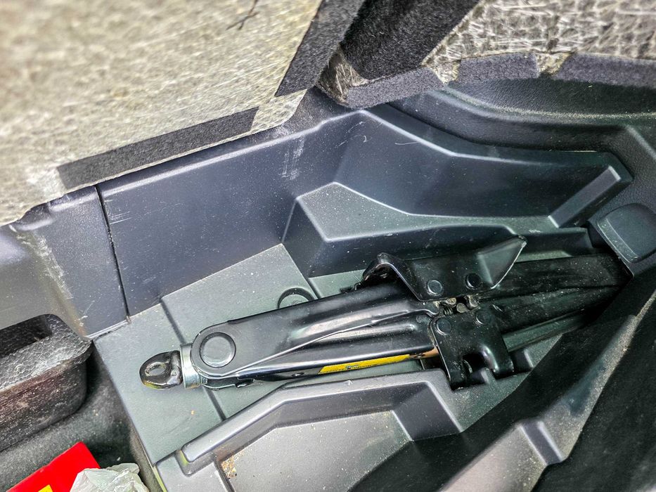 Toyota Verso 2.0 D-4D, 7 места, NAVI, KАМЕРА, ОБСЛУЖЕНА
