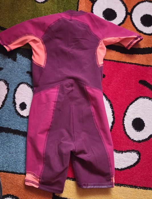 Costum de înot pentru fete