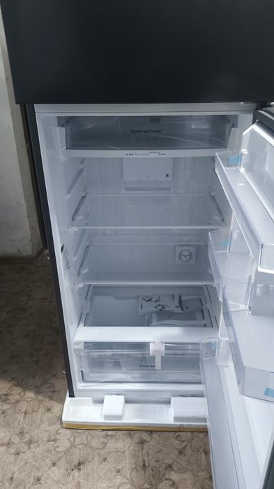 Холодильник Samsung RT47CG6442B1-черный