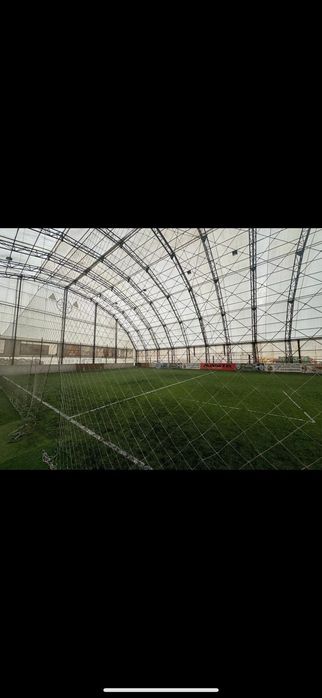 Vând Teren Fotbal Complet (Tip Balon 33x33m) – Include Gazon Sintetic și Porți!