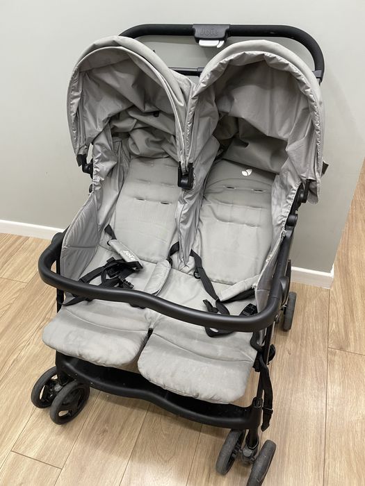 Продам коляску для двойни, погодок