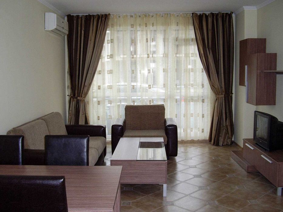 Oбзаведен двустаен апартамент под НАЕМ в центъра на Слънчев бряг!