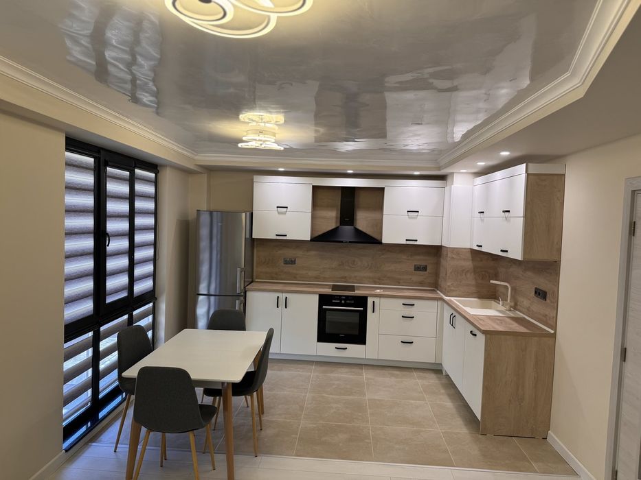 Дава се под наем Двустаен апартамент в Пловдив, Кършияка - 76 кв.м за 504.9 € - Снимка #1