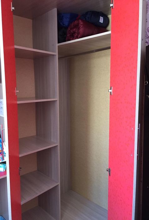 Продам гарнитур для детской