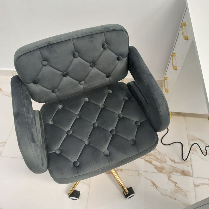 Продавам обурудване от салон за красота